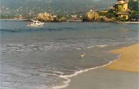 View from La Ropa towards Zihuatanejo. Click to see enlarged version(14k)